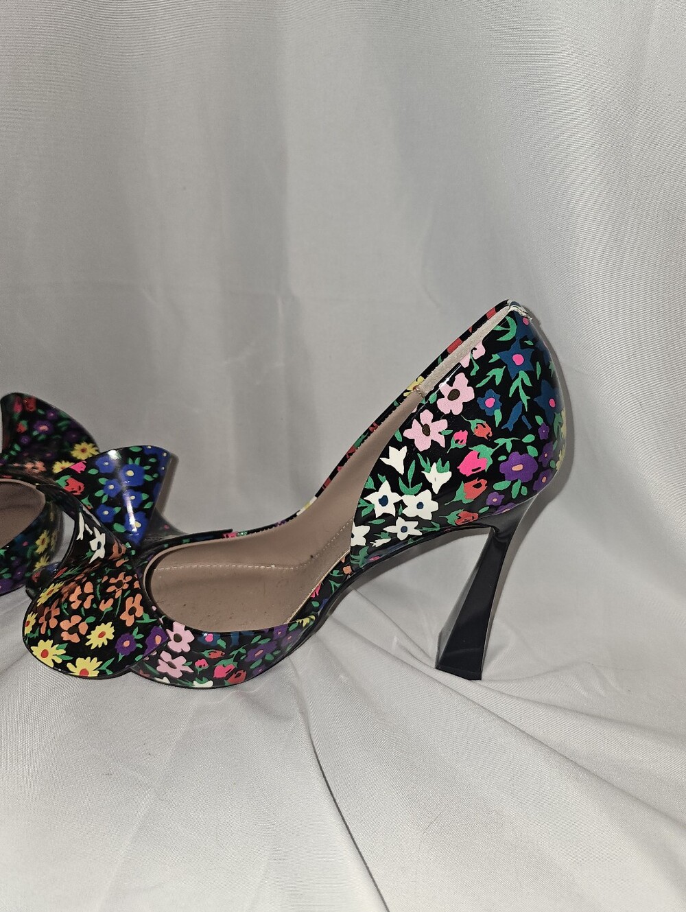 Betsey Johnson Women's Floral Black Heels Ditsy Flora Size 9 Never Worn - Picture 7 of 16